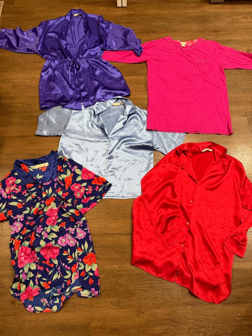 Vtg Victoria secret gold label lot of 5 small/medium Preowned good condition